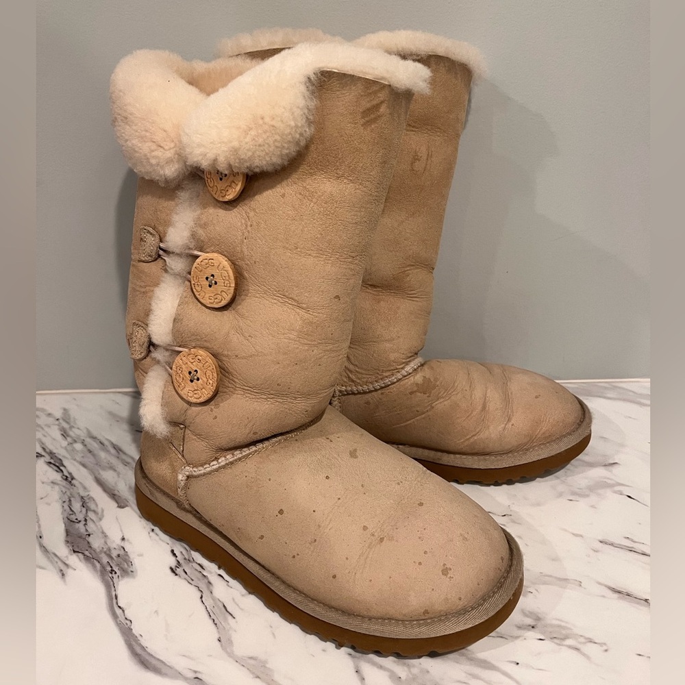 Ugg Boots With Bailey Button Triplet - image 2